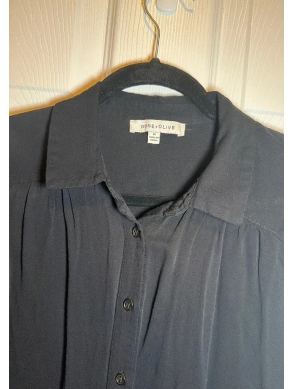 Rose + Olive Black Short Sleeve Button Down Blouse Size Medium